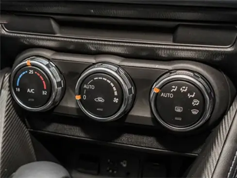 Hệ thống điều hòa xe Mazda 2 Sport