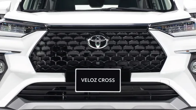 Ngoại thất Toyota Veloz Cross