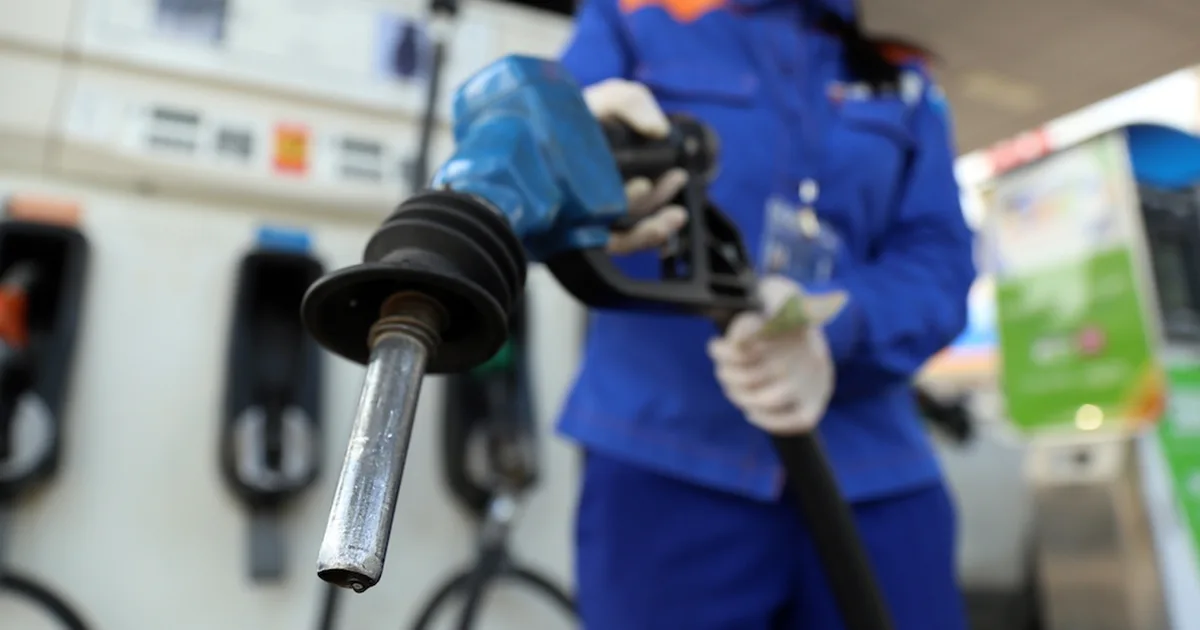 Tìm hiểu thêm về các loại thuế phí có trong giá xăng/dầu tại Việt Nam