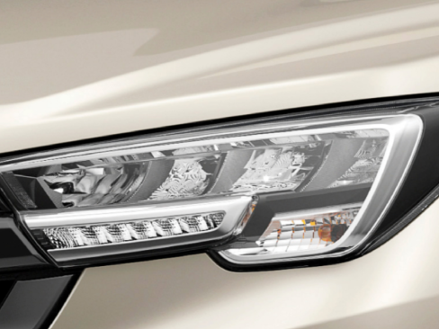 Cụm đèn trước hiện đại Suzuki XL7 Hybrid