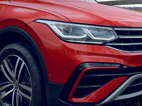 Cụm đèn pha của xe Volkswagen Tiguan