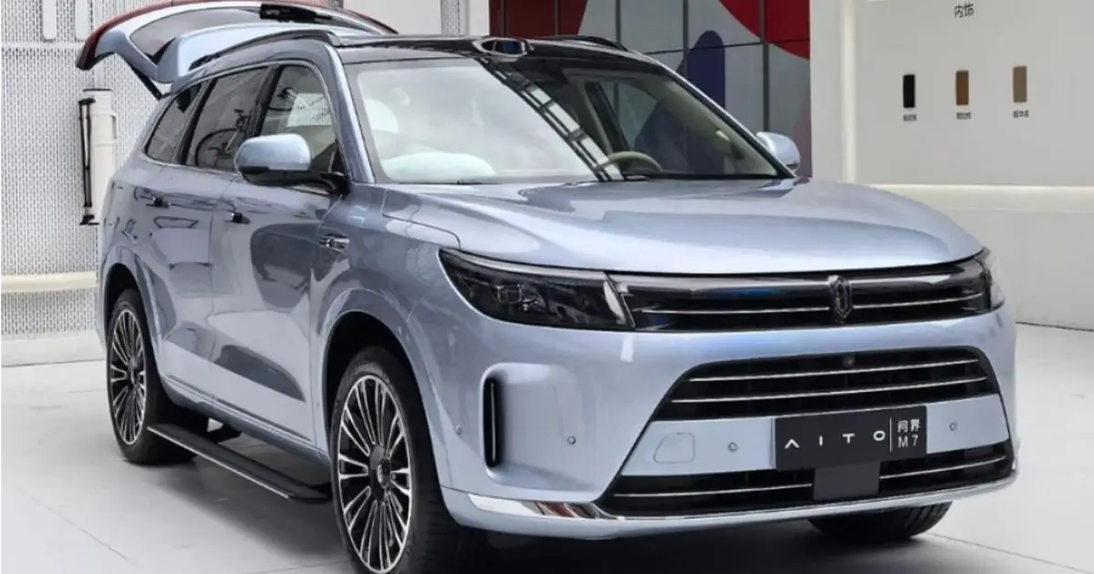 AITO M7 
