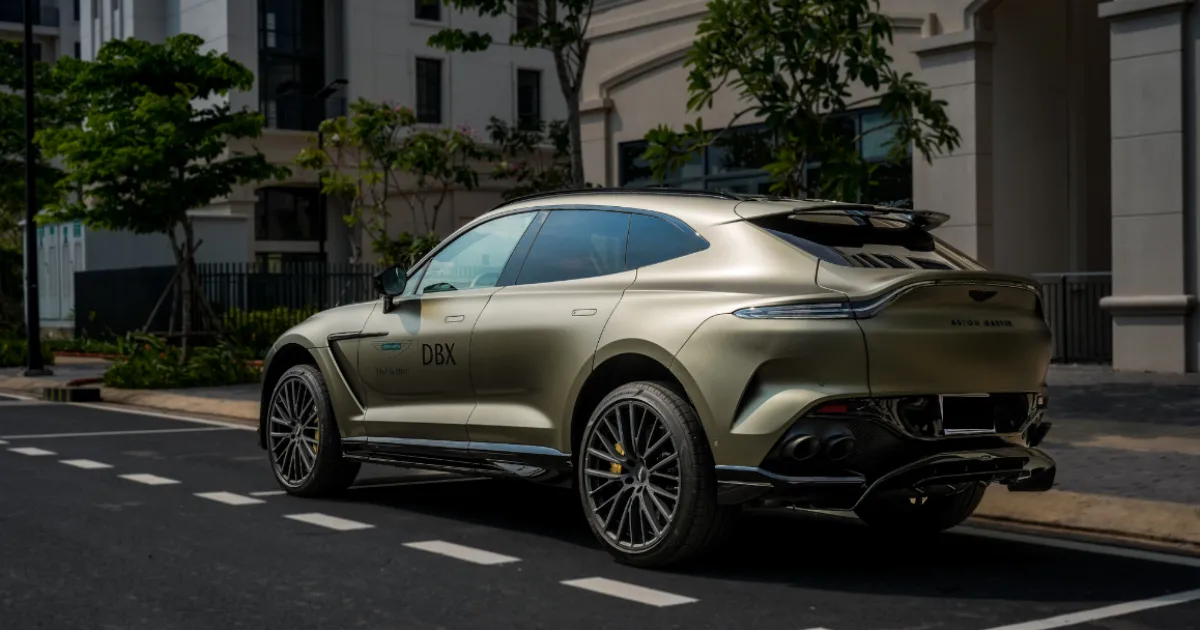 An toàn Aston Martin DBX 707