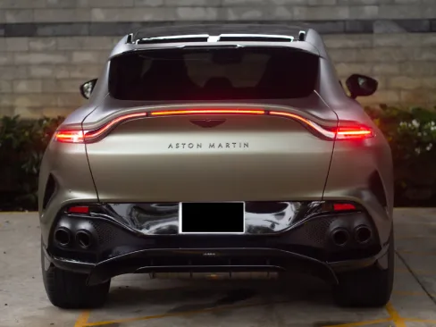 Đuôi xe Aston Martin DBX 707