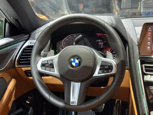 Vô lăng BMW 8 Series