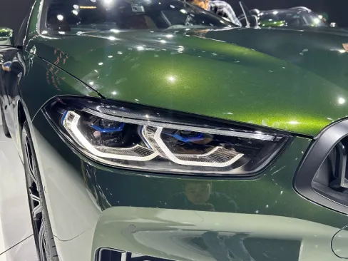 Cụm đèn trước BMW 8 Series
