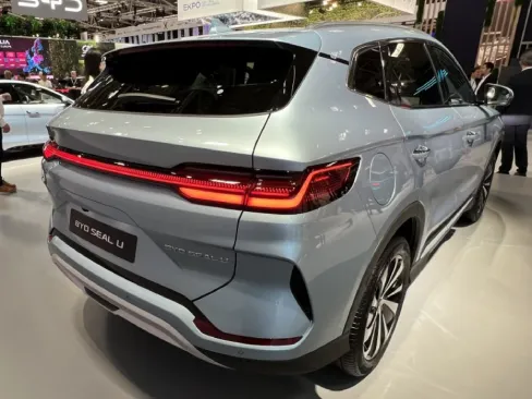 Đuôi xe BYD Seal U