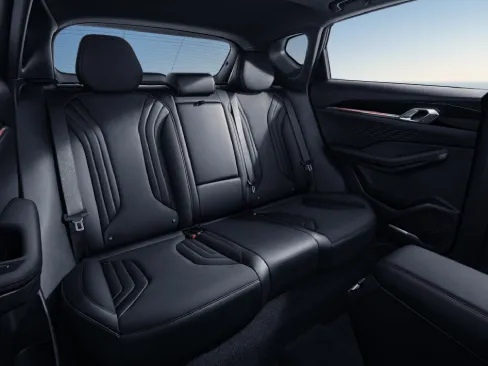 Hàng ghế sau Geely Coolray 2026