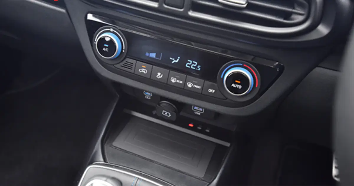 bảng điều khiển điều hòa xe Hyundai Exter
