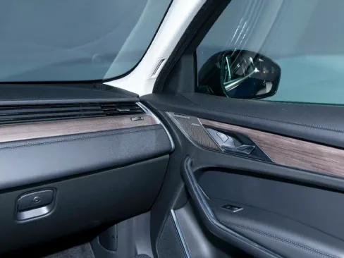 Hệ thống âm thanh Jaguar F-PACE