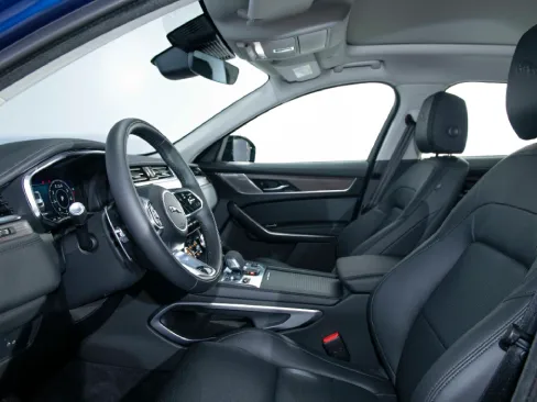 Hàng ghế trước Jaguar F-PACE