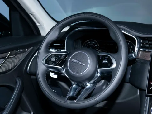 Vô lăng Jaguar F-PACE