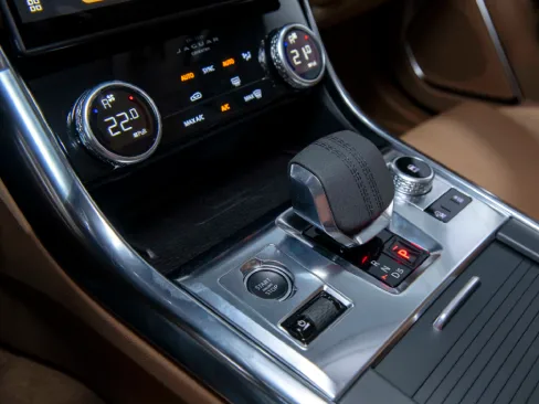 Cụm điều khiển trung tâm Jaguar XF