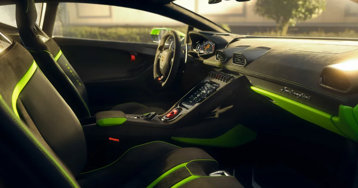 Nội thất Lamborghini Huracan Tecnica