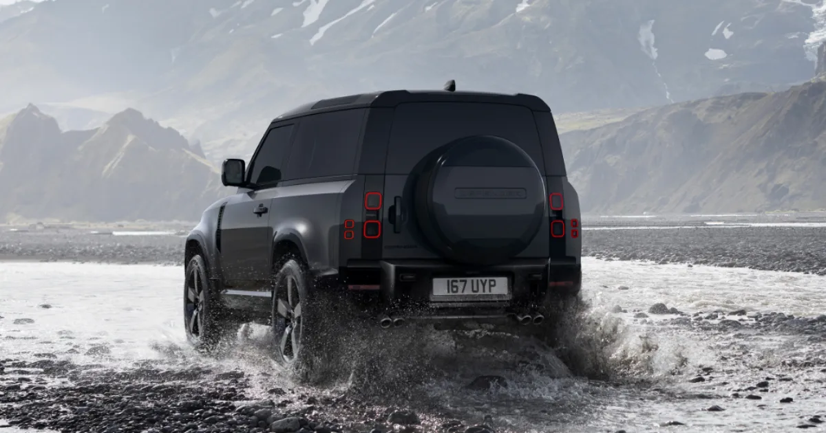 Vận hành Land Rover Defender 90