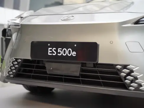 Lưới tản nhiệt Lexus ES