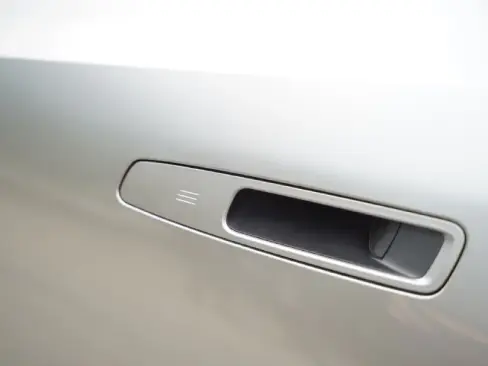 Tay nắm cửa Lexus ES