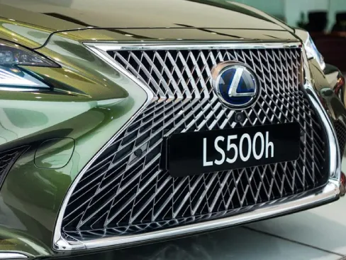 Lưới tản nhiệt Lexus LS