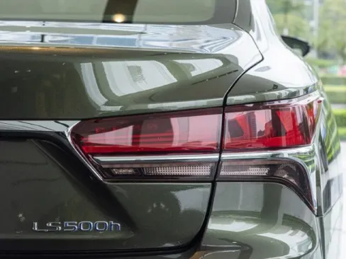 Cụm đèn hậu Lexus LS