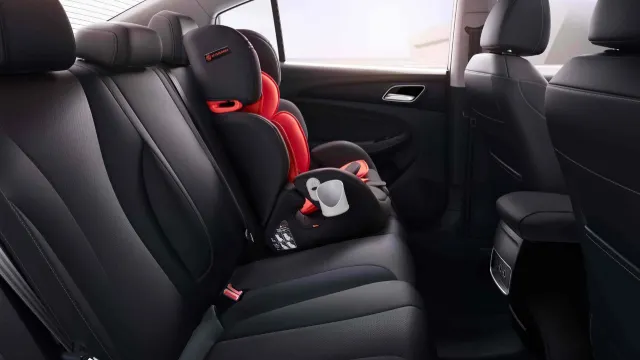 Nội thất và tiện ích của mẫu sedan hạng C MG5 New