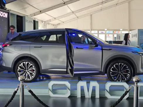 Thân xe Omoda C9