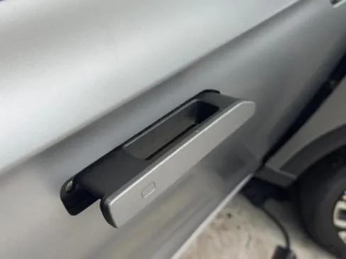 Tay nắm cửa Omoda C9