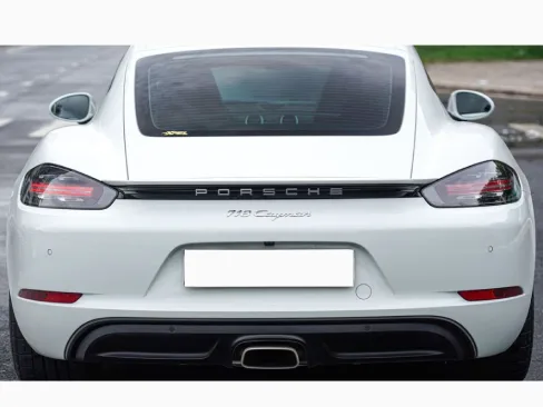 Đuôi xe Porsche 718 Cayman