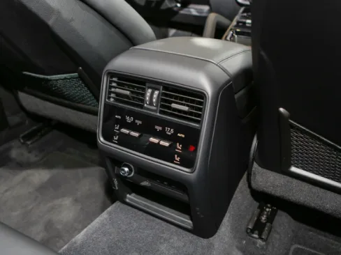 Cửa gió điều hòa hàng ghế sau Porsche Cayenne