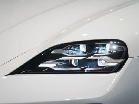 Đèn pha Porsche Taycan