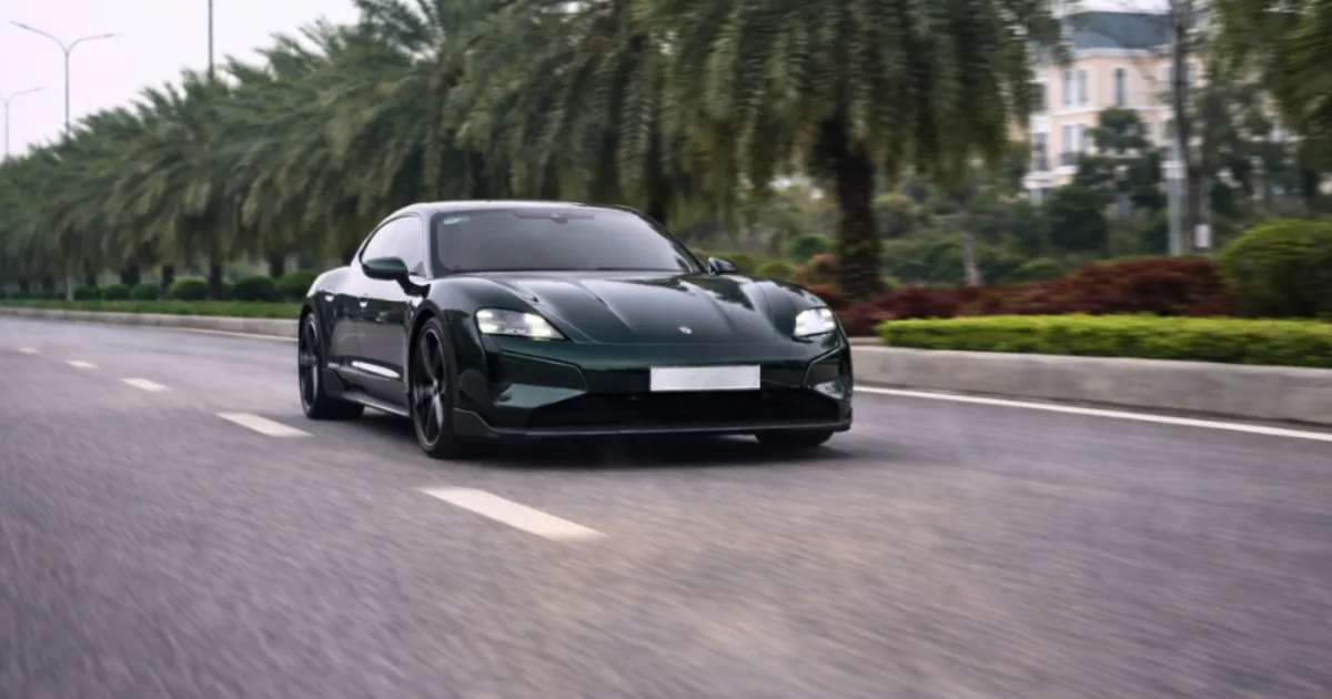 An toàn Porsche Taycan Cross Turismo