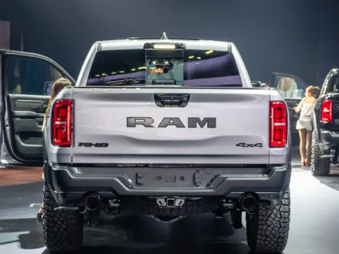 Đuôi xe Ram 1500