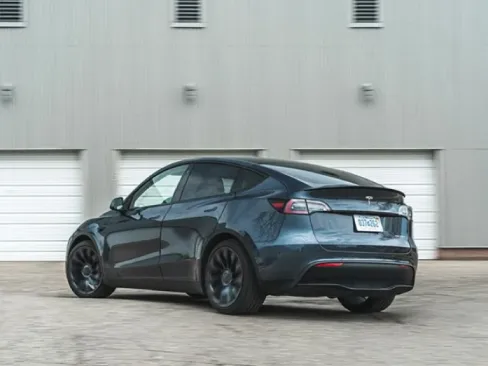 Đuôi xe Tesla Model Y