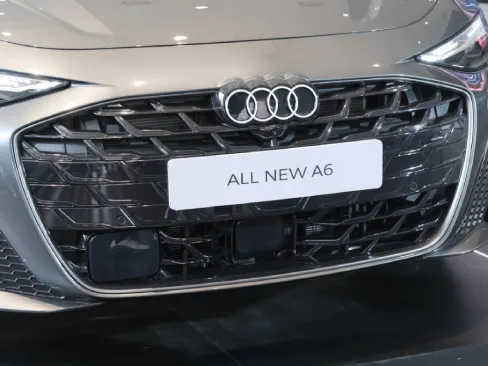 Lưới tản nhiệt Audi A6 New