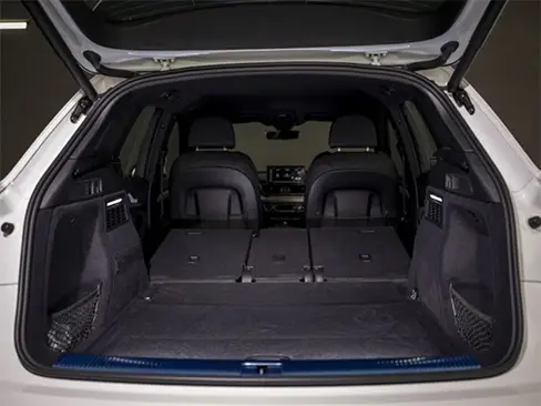 Khoang hành lý xe Audi Q5