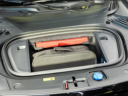 khoang hành lý xe Audi e-Tron GT RS