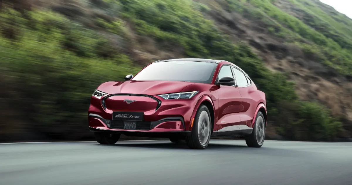 Vận hành Ford Mustang Mach-E 