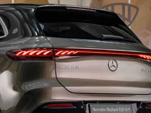 Cụm đèn hậu Mercedes Benz Maybach EQS
