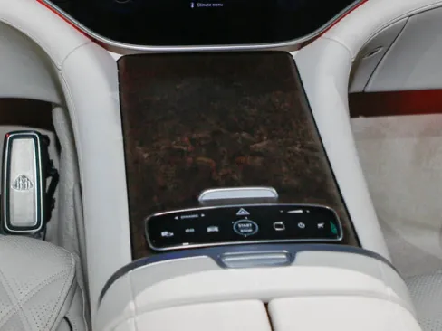 Bảng điều khiển trung tâm Mercedes Benz Maybach EQS
