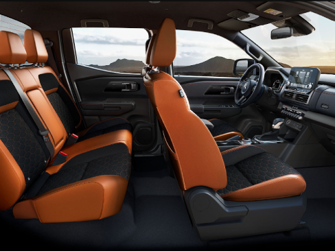 Không gian rộng rãi xe Mitsubishi Triton 2024