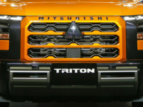 Lưới tản nhiệt Mitsubishi Triton 2024