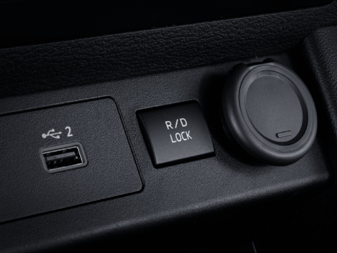Khóa vi cầu sau xe Mitsubishi Triton 2024
