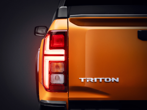 Cụm đèn hậu Mitsubishi Triton 2024