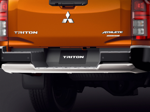 Ốp cản sau Mitsubishi Triton 2024