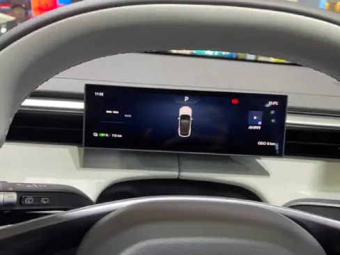 Màn hình sau vô lăng Omoda C5 EV