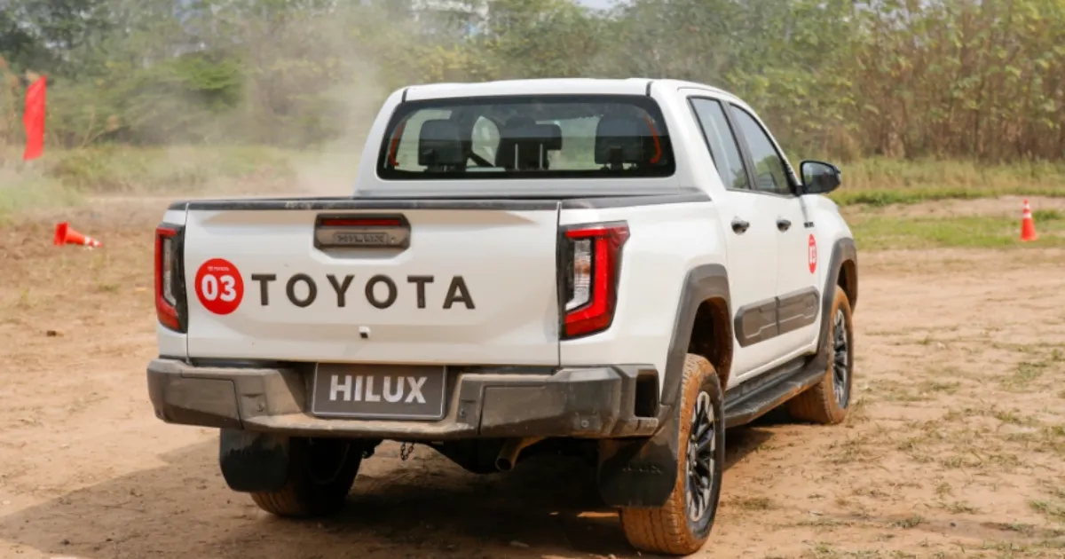 An toàn Toyota Hilux