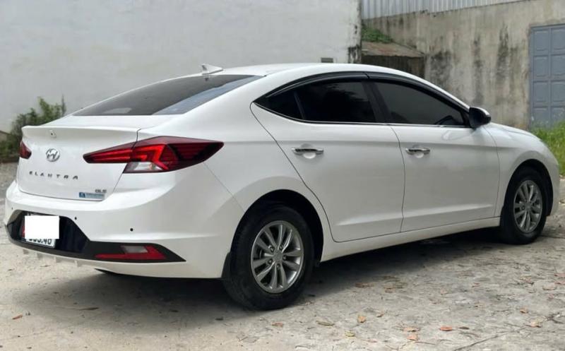 Elantra số sàn 2021