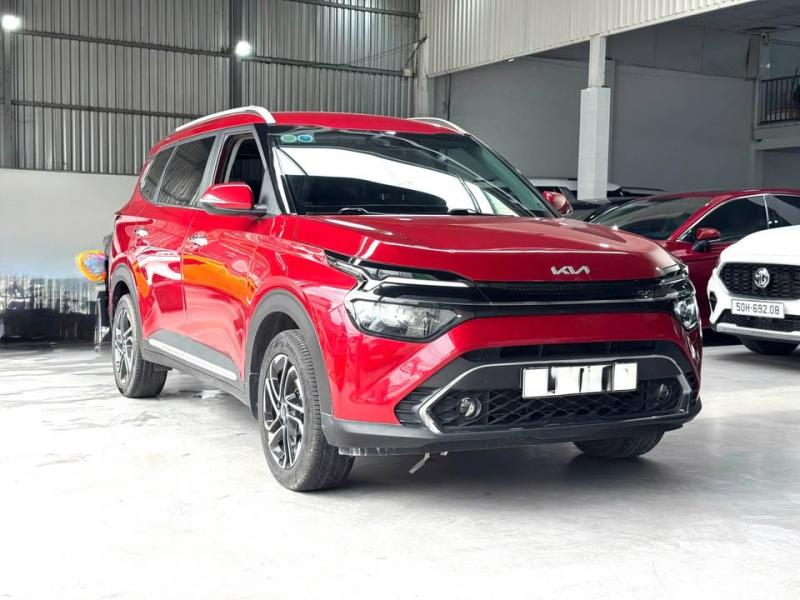 Kia Caren luxury 2023