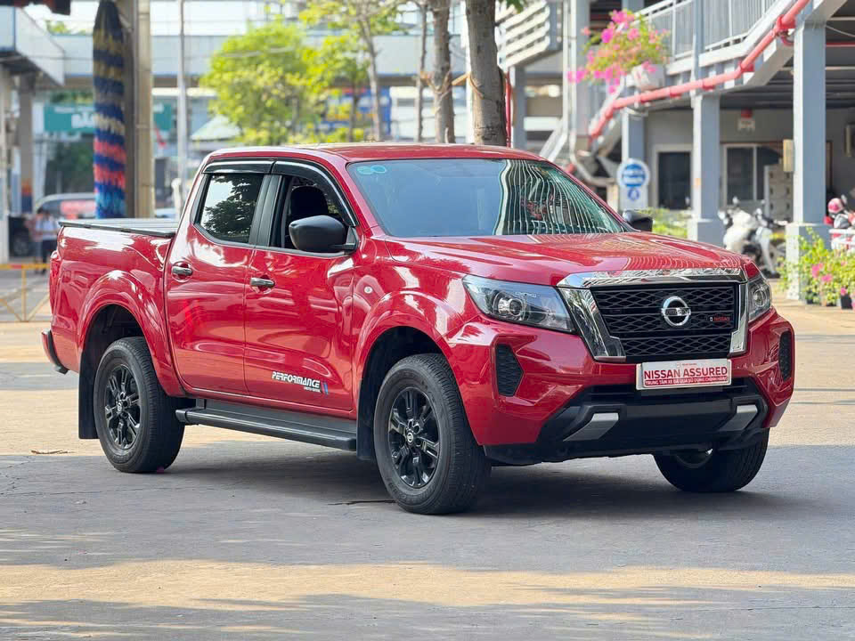 NISSAN NAVARA EL 2024 