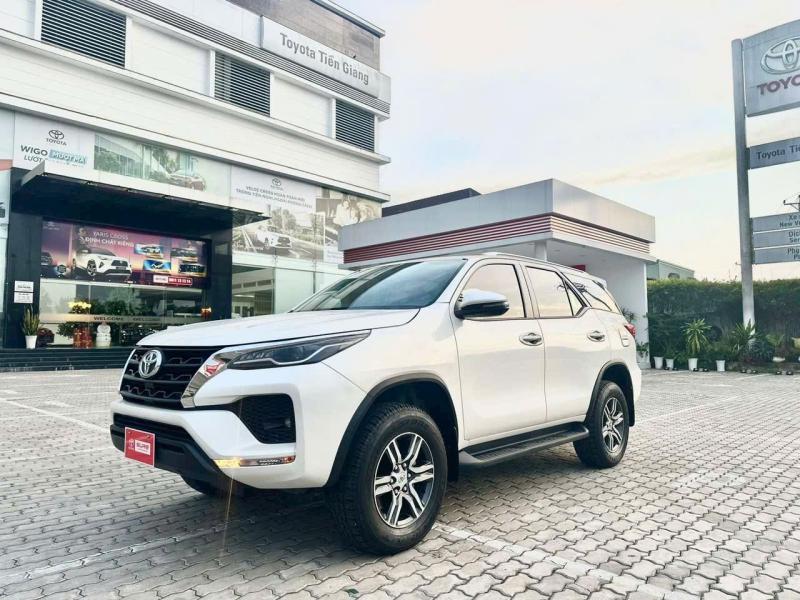 TOYOTA FORTUNER 2.4 AT 2021