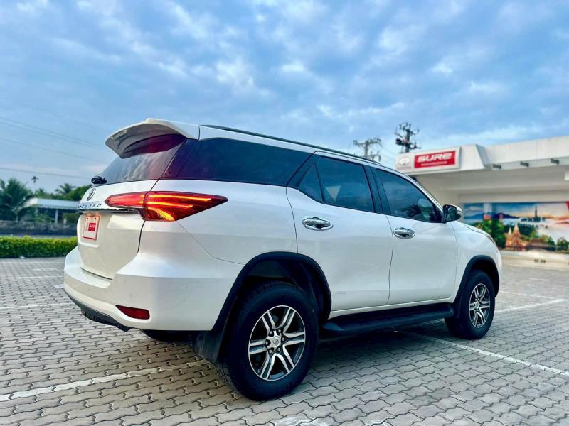 TOYOTA FORTUNER 2.4 AT 2021